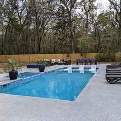 Downtown Savannah Oasis w Heated Pool & Spa