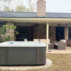 Large Family-Friendly Home + Spa Near Beach & City