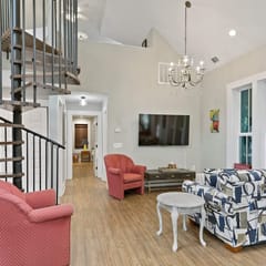 Historic Isle of Hope Cottage w/ Screened Porch