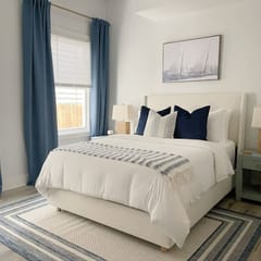 Stylish 1900s Renovated Apt Near Forsyth Sleeps 4