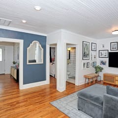 Adorable Bungalow Near City, Marina, & Tybee Beach