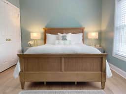 Coastal Home w Spa Midway to Historic Savannah & Tybee Beach