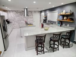 Downtown Savannah Oasis w Heated Pool & Spa