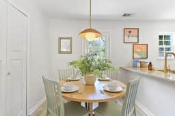 Coastal Comfort - 15 min to Beach, 10 min to City