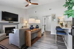 Sweet Cottage - Downtown and Beach - Dogs Welcome - Image 2