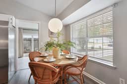 Sweet Cottage - Downtown and Beach - Dogs Welcome - Image 5
