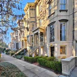 Heart of Downtown Garden Apt Steps to Forsyth Park - Image 4