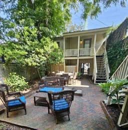 Large 1882 Estate: 8BR, Near Forsyth Park, Parking - Image 5