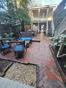 Romantic Carriage House Near Forsyth Park, Parking - Image 2