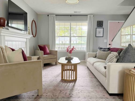 Cozy Cottage Near Beach & Downtown Dog Friendly!